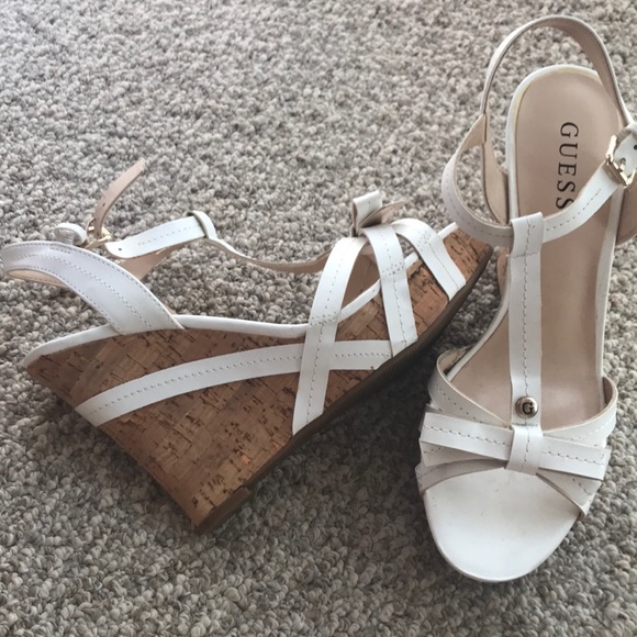 New Guess Wedges Sandals size 8.5 - Picture 3 of 7